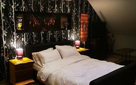 Self Catering Guesthouse Suite With Hot Tub Option